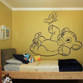 Lion King Simba Τοίχος Decals Αστείο πεταλούδα Βινυλίου Decal Κινουμένων σχεδίων Decor Νηπιαγωγείο τα Παιδιά Δωμάτια Υπνοδωμάτιο Ταπετσαρία Τέχνης Τοιχογραφία C217